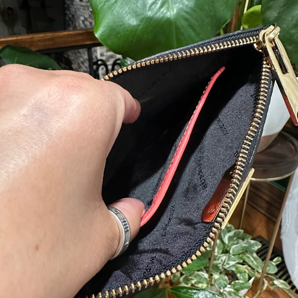 Burberry Pebbled Leather Wristlet Pouch Coral Pink Gold Tone Zip Clutch - Picture 9 of 9